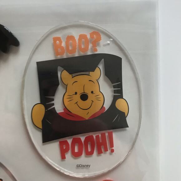 3/$20 Disney Winnie The Pooh New In Package Set of 8 Halloween Gel Clings - Picture 5 of 6